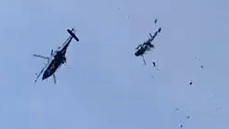 Μαλαισία: Συγκρούστηκαν στρατιωτικά ελικόπτερα εν πτήσει Μαλαισία: Συγκρούστηκαν στρατιωτικά ελικόπτερα εν πτήσει