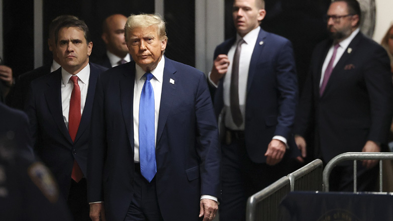 Συνήγορος Τραμπ: Δεν είναι παράνομο να προσπαθείς να επηρεάσεις τις εκλογές Συνήγορος Τραμπ: Δεν είναι παράνομο να προσπαθείς να επηρεάσεις τις εκλογές