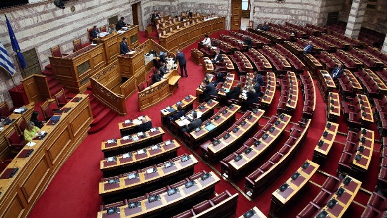 Βουλή: Υψηλοί τόνοι στην πρώτη συζήτηση για τον νέο δικαστικό χάρτη