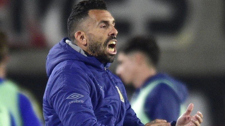 Στο νοσοκομείο με πόνους στο στήθος ο Κάρλος Τέβες