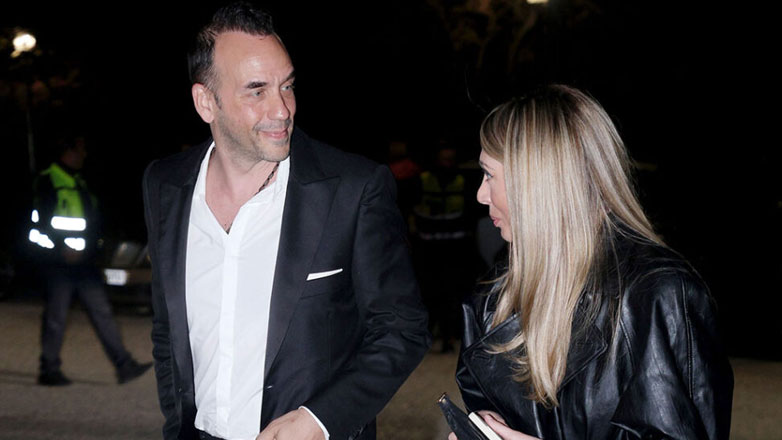 Ο Πάνος Μουζουράκης και η Μαριλού Κόζαρη βάφτισαν ινκόγκνιτο την κόρη τους