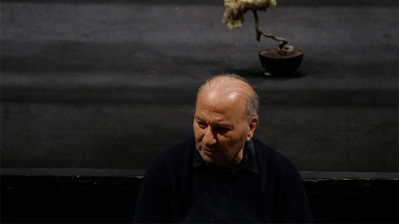 Ο Θεόδωρος Τερζόπουλος σκηνοθετεί το «Περιμένοντας τον Γκοντό» του Σάμιουελ Μπέκετ στη Στέγη