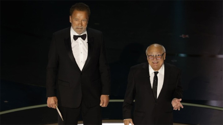 Ο Ντάνι Ντε Βίτο μιλά για τη νέα του συνεργασία με τον Άρνολντ Σβαρτσενέγκερ: «Απλά ταιριάζουμε»