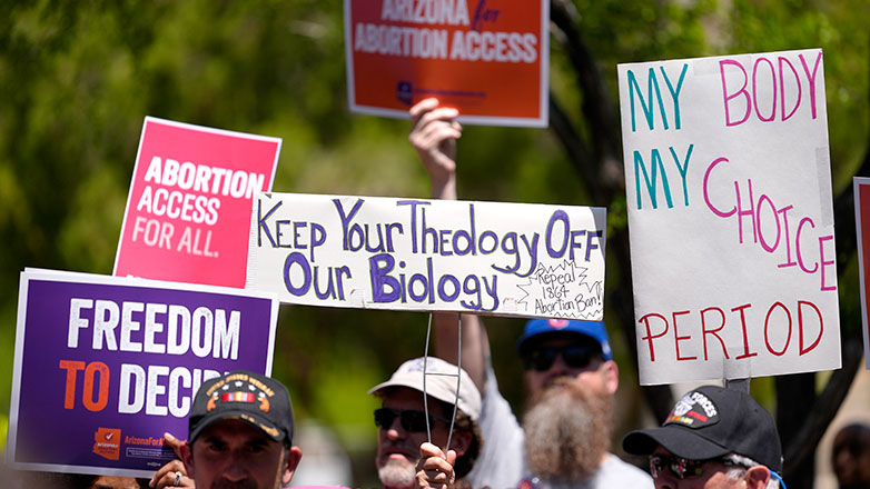 ΗΠΑ: Η κάτω Βουλή της Αριζόνα τάσσεται υπέρ της κατάργησης νόμου που απαγορεύει εντελώς την άμβλωση