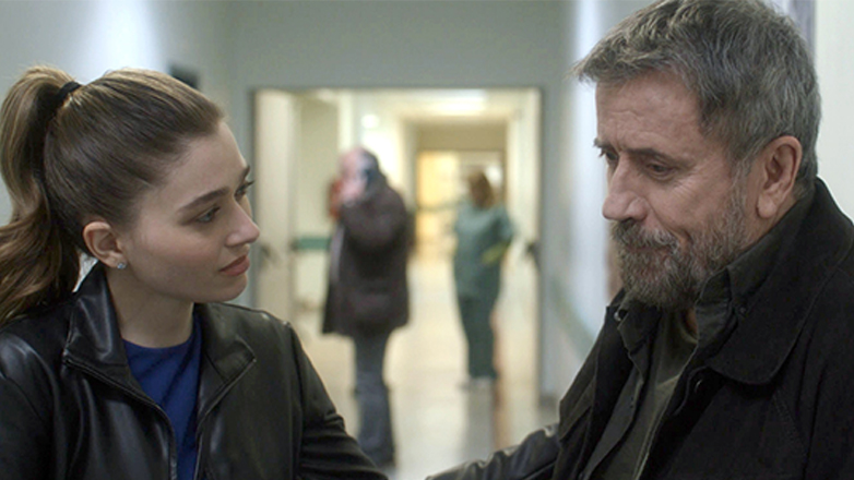 «Κάνε ότι κοιμάσαι II»: Μη χάσετε το συγκλονιστικό τέλος της σειράς – Ίσσαρης και Άννα συγκρούονται