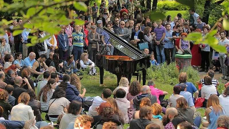 Piano City Athens 2024: Όλη η πόλη μια τεράστια συναυλία αφιερωμένη στο πιάνο