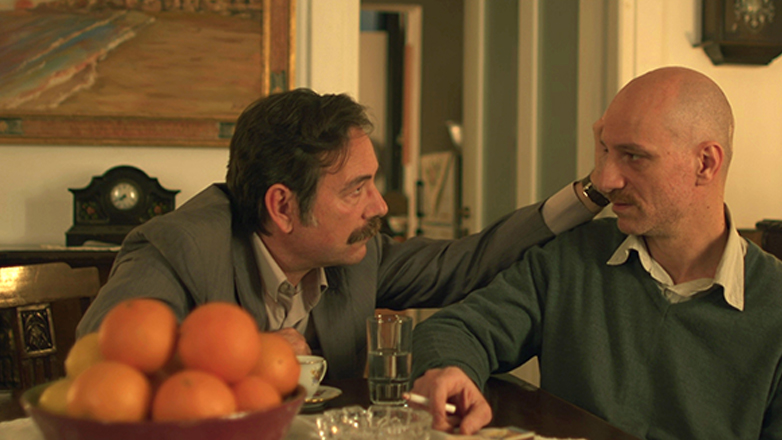 «Η παραλία»: Η Μαίρη αποκαλύπτει στον Δημητρό τη σχέση που τον συνδέει με τον Γράντο