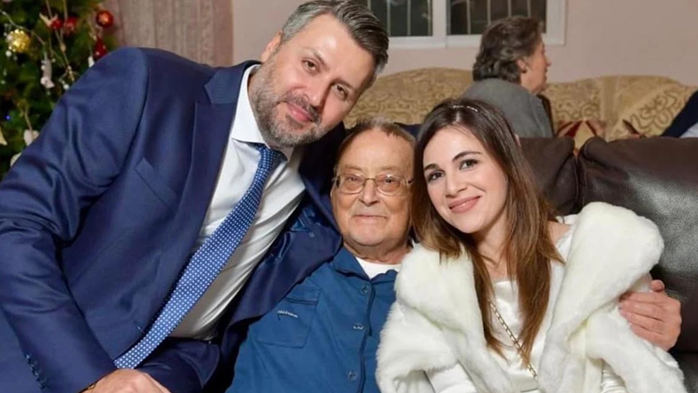 Πατέρας Καλλιάνου: Η καταγγελία για «φακελάκι» και η αντίδραση του γιατρού