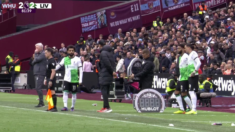 Σαλάχ και Κλοπ «πλακώθηκαν» την ώρα του αγώνα με τη Γουέστ Χαμ