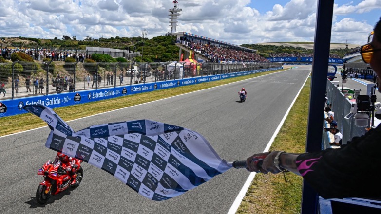 Νέο ρεκόρ θεατών σε πίστα MotoGP με 296,741 στην Χερέθ