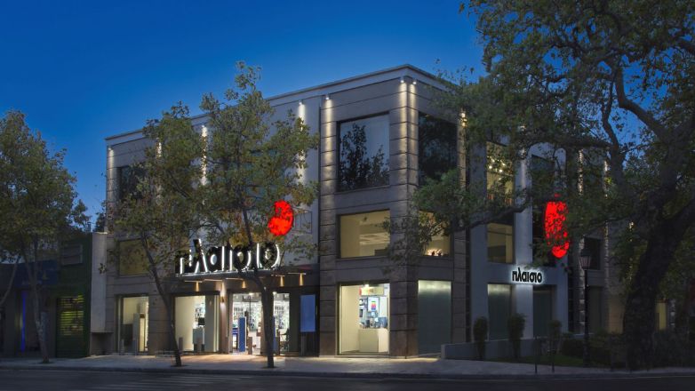 Η Πλαίσιο Computers ανανεώνει το δίκτυο καταστημάτων της