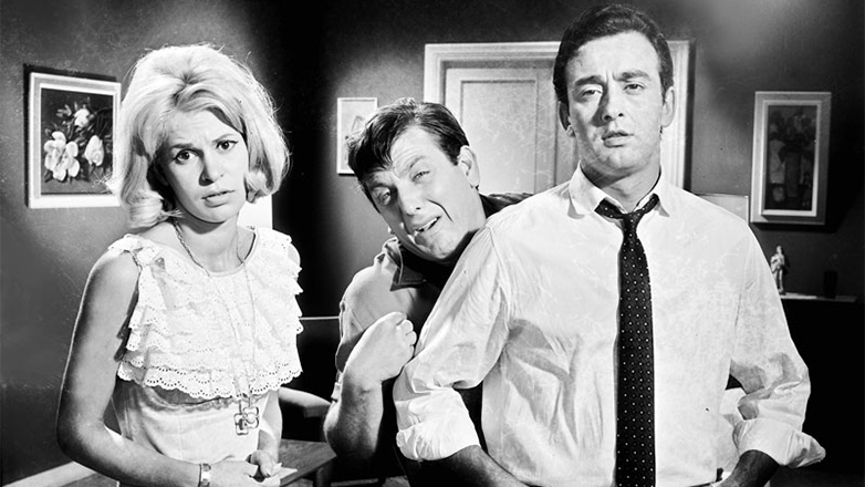 Ανδρέας Ντούζος: Η Φίνος Φιλμ τιμάει τον πολυτάλαντο ηθοποιό που έφυγε σαν σήμερα από τη ζωή Ανδρέας Ντούζος: Η Φίνος Φιλμ τιμάει τον πολυτάλαντο ηθοποιό που έφυγε σαν σήμερα από τη ζωή