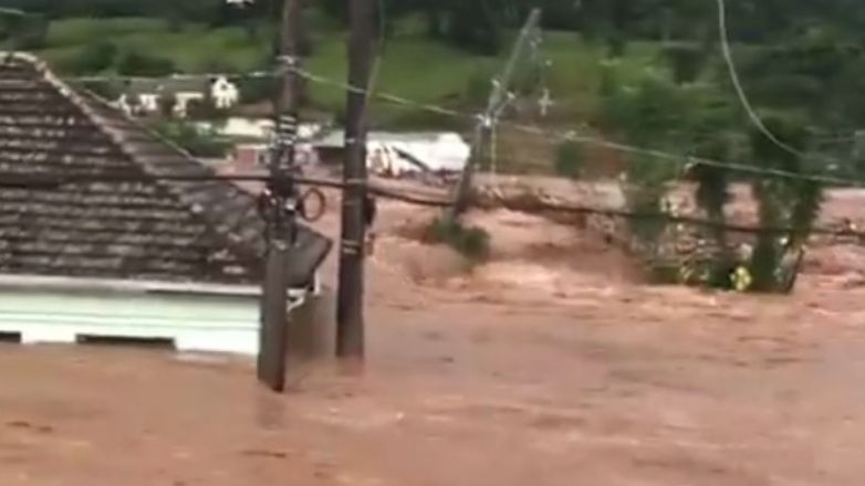 Βραζιλία: Οκτώ νεκροί και 21 αγνοούμενοι λόγω των ισχυρών βροχοπτώσεων