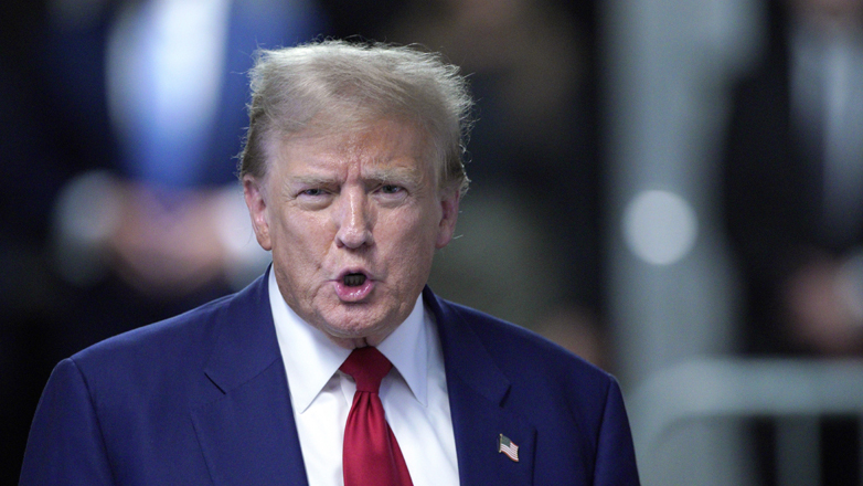 Ο Τραμπ εκθείασε την αστυνομία για την εκκένωση στο Πανεπιστήμιο Κολούμπια