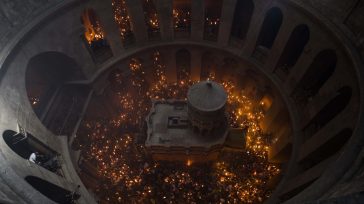 Στη σκιά του πολέμου φέτος το Άγιο Φως