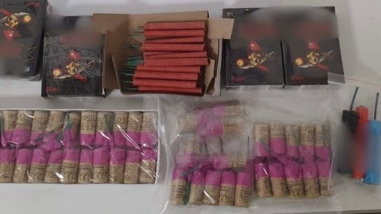 Πέντε συλλήψεις σε Κιλκίς και Πέλλα για κατοχή βεγγαλικών και φωτοβολίδων