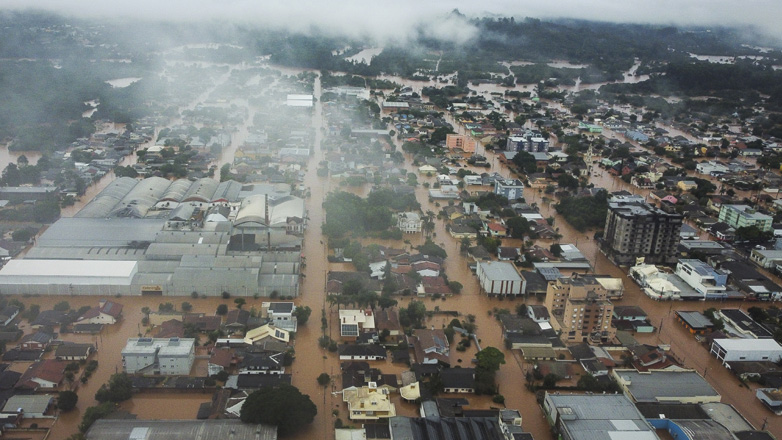Βραζιλία: Τουλάχιστον 37 νεκροί και 74 αγνοούμενοι από τις πλημμύρες Βραζιλία: Τουλάχιστον 37 νεκροί και 74 αγνοούμενοι από τις πλημμύρες