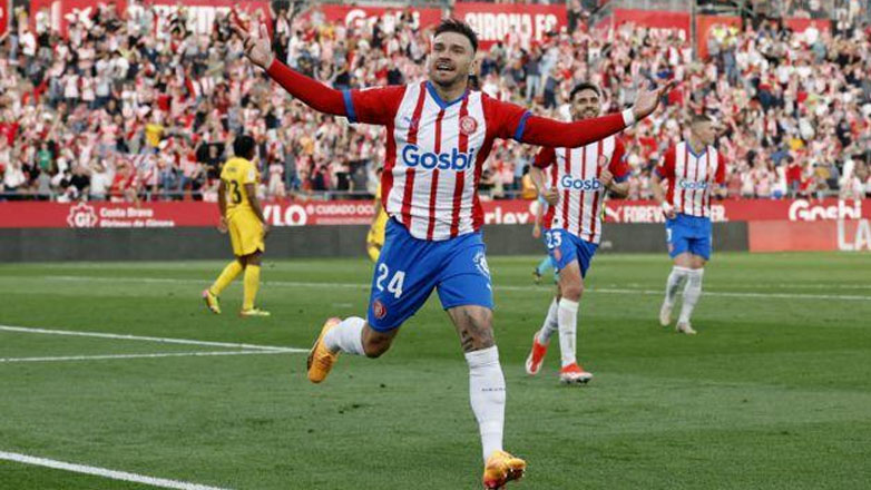 Πρωταθλήτρια η Ρεάλ, μετά τη… γκέλα της Μπαρτσελόνα