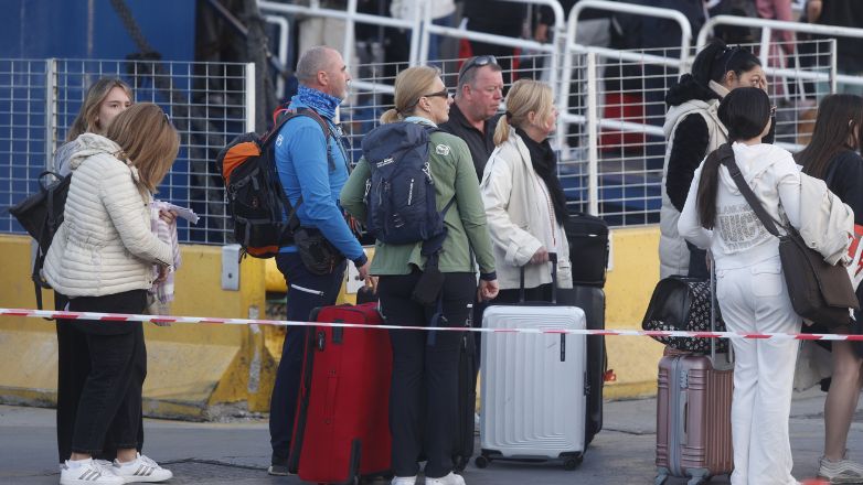 Αναχωρούν και οι τελευταίοι εκδρομείς για το Πάσχα – Αυξημένη κίνηση σε λιμάνια, ΚΤΕΛ και αεροδρόμια