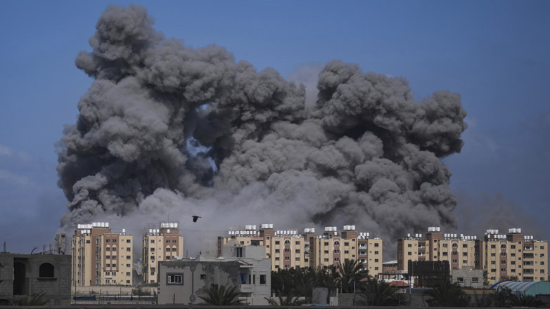 Ασταμάτητοι βομβαρδισμοί στη Γάζα – Oι ΗΠΑ απειλούν να φρενάρουν τη στρατιωτική βοήθεια στο Ισραήλ