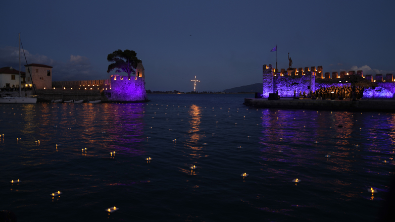 Αφιέρωμα του ASSOCIATED PRESS στη Μεγάλη Παρασκευή της Ναυπάκτου