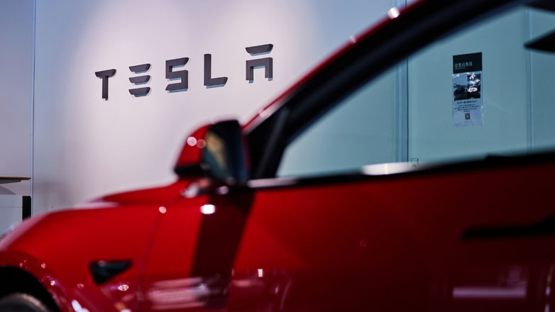 Tesla μηνύει Tesla, για το όνομα… Tesla