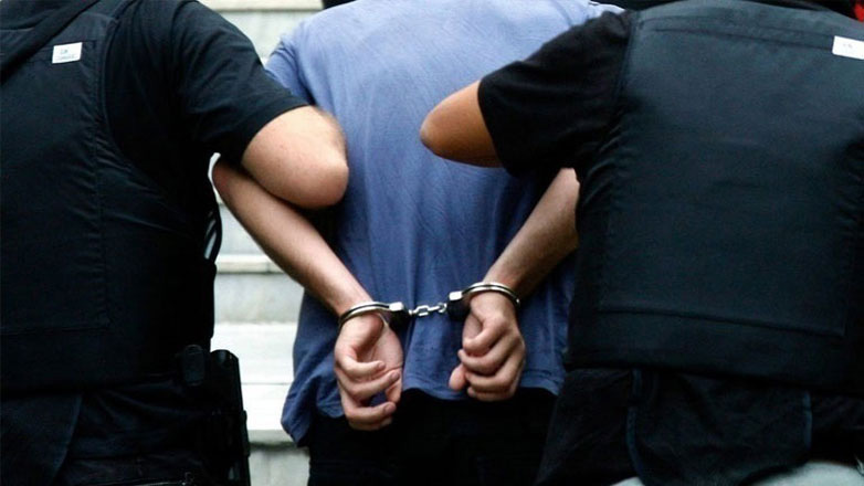 Συνελήφθη 27χρονος στο Νέο Κόσμο για ρίψη μολότοφ