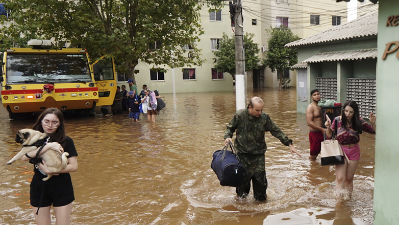 Βραζιλία: Σχεδόν 70.000 άνθρωποι εγκατέλειψαν τα σπίτια τους λόγω των καταστροφικών πλημμυρών