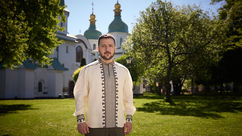 Το πασχαλινό μήνυμα του Ζελένσκι: «Ο Θεός έχει ουκρανική σημαία στον ώμο του»