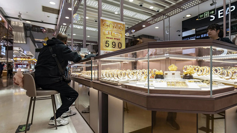 Η Κίνα αγοράζει χρυσό σαν να μην υπάρχει αύριο