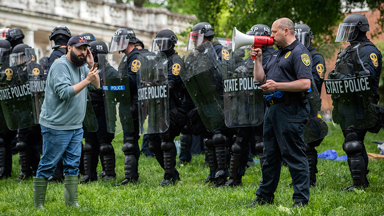 ΗΠΑ: Οι Αρχές διέλυσαν φιλοπαλαιστινιακό καταυλισμό στο πανεπιστήμιο της Ν. Καλιφόρνια