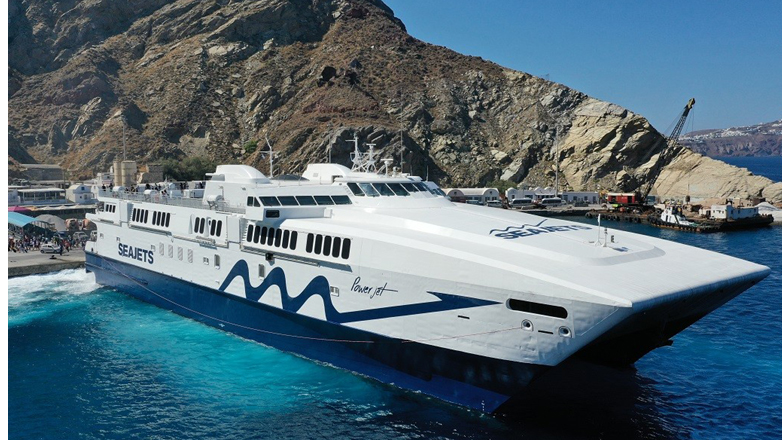 Μηχανική βλάβη στο καταμαράν «power jet» στο λιμάνι του Ηρακλείου