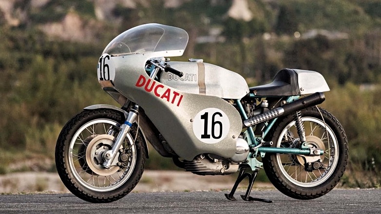 Μια σπάνια Ducati 750 Imola Desmo περιμένει νέο ιδιοκτήτη