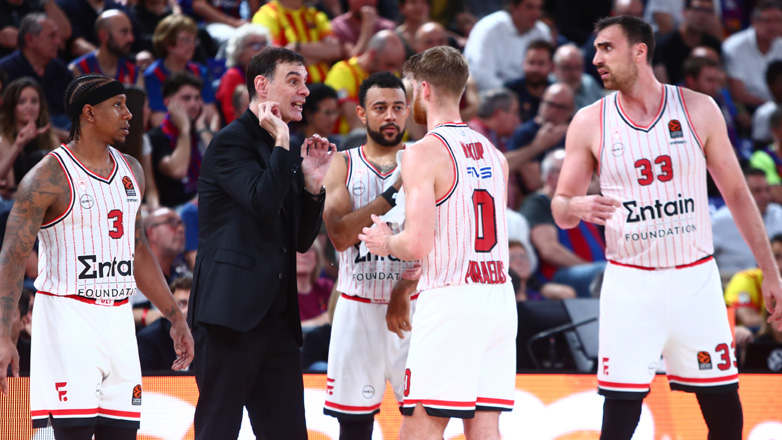 Μπαρτζώκας στους παίκτες του Ολυμπιακού: «Απίστευτο αυτό που κάνατε, είστε ομάδα πρωταθλητών»