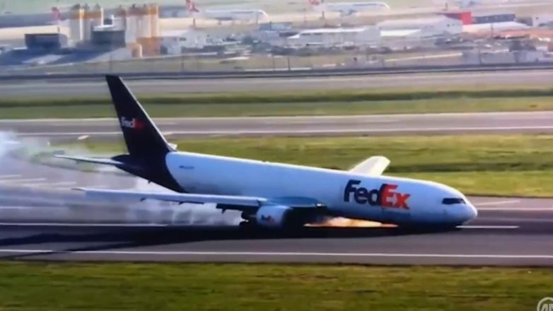 Θρίλερ σε προσγείωση αεροπλάνου στην Κωνσταντινούπολη – Δεν άνοιξαν οι τροχοί