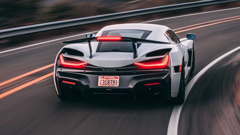 Οι πλούσιοι γυρνούν την πλάτη στα ηλεκτρικά γιατί έγιναν… mainstream Οι πλούσιοι γυρνούν την πλάτη στα ηλεκτρικά γιατί έγιναν… mainstream