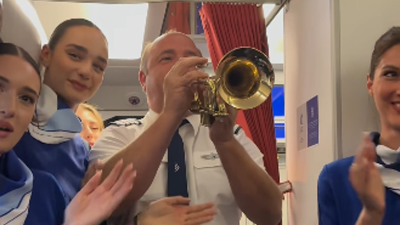 «Είναι… τρελός, είναι… τρελός» ο πιλότος του Ολυμπιακού