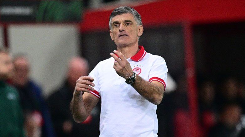 Καταχειροκροτήθηκε πριν τη συνέντευξη Τύπου ο Μεντιλίμπαρ