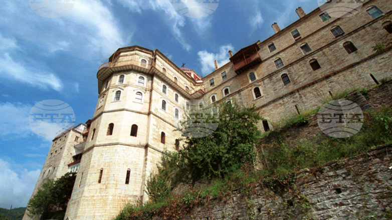 Βουλγαρία: Αντιπροσωπεία της κυβέρνησης επισκέπτεται τη Μονή Ζωγράφου στο Άγιο Όρος