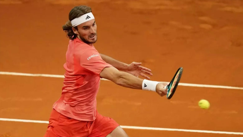 Με ανατροπή ο Τσιτσιπάς, 2-1 τον Στρουφ