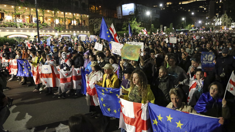 Γεωργία: Χιλιάδες διαδηλωτές στην πρωτεύουσα ενάντια στο νομοσχέδιο περί «ξένων πρακτόρων»