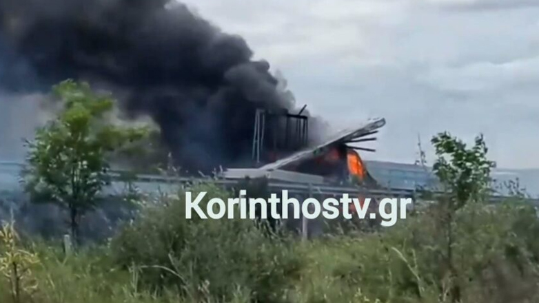 Φωτιά σε εν κινήσει φορτηγάκι στην Εθνική Οδό Κορίνθου – Πατρών