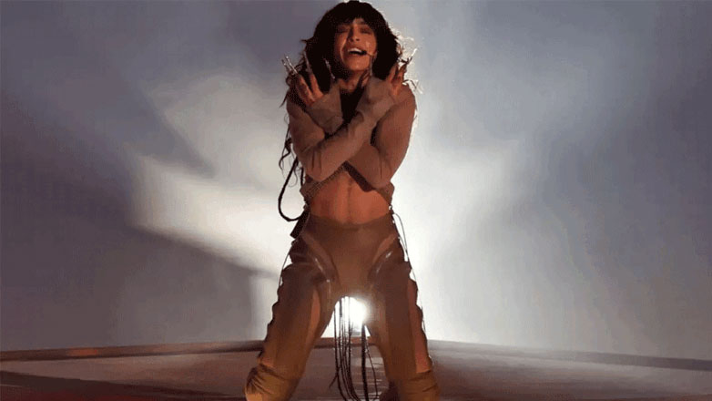 Eurovision: Η Loreen αρνείται να δώσει το τρόπαιο στην Ισραηλινή αν κερδίσει