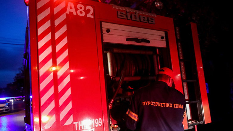 Πυρκαγιά σε εγκαταλελειμμένο κτήριο στη Γλυφάδα