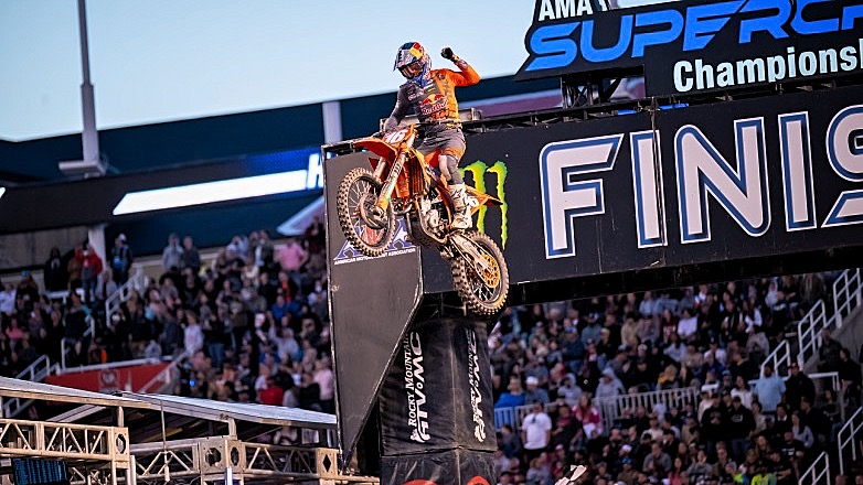 O Tom Vialle Πρωταθλητής AMA 2024 250SX East