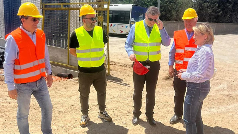 Αυτοψία της υφυπουργού Υποδομών στο έργο κατασκευής του σταθμού φόρτισης νέων ηλεκτρικών λεωφορείων του ΟΑΣΘ Αυτοψία της υφυπουργού Υποδομών στο έργο κατασκευής του σταθμού φόρτισης νέων ηλεκτρικών λεωφορείων του ΟΑΣΘ