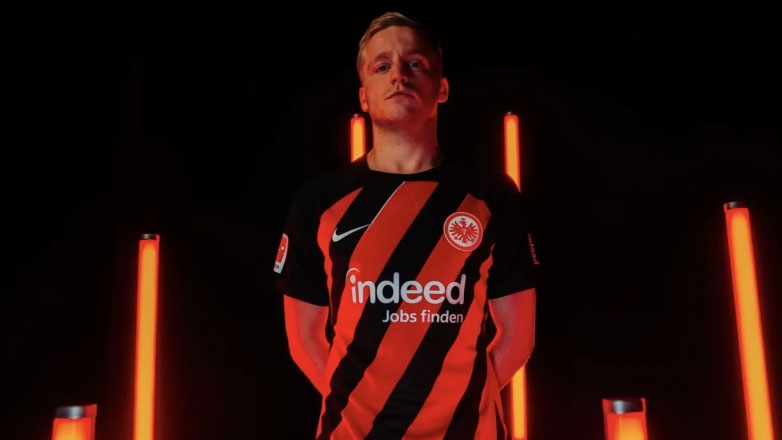 Άιντραχτ Φρανκφούρτης: Αποφάσισε πως δεν θα κρατήσει τον Φαν ντε Μπεκ