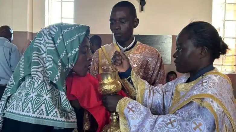 Ζιμπάμπουε: Χειροτονήθηκε η πρώτη γυναίκα διακόνισσα στην ορθόδοξη εκκλησία Ζιμπάμπουε: Χειροτονήθηκε η πρώτη γυναίκα διακόνισσα στην ορθόδοξη εκκλησία