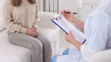 Οι συμβουλευτικές συνεδρίες μπορεί να βελτιώσουν τη σεξουαλική ευημερία των γυναικών με μόνιμη κολοστομία