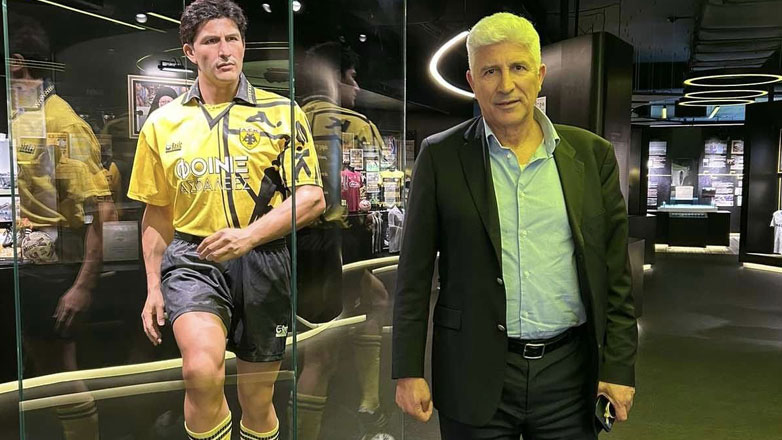 Στο Μουσείο Ιστορίας της ΑΕΚ ο Στέλιος Μανωλάς